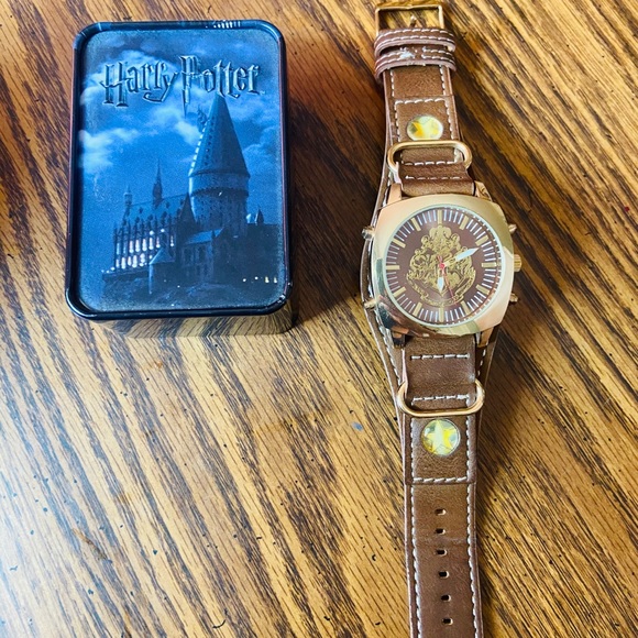 Harry Potter Watch - Picture 1 of 2